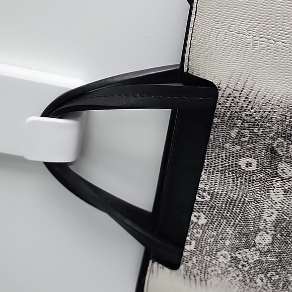 COSMOPARIS Meya Top Handle Multi Colour Leather Flap Tote Bag - Picture 4 of 14